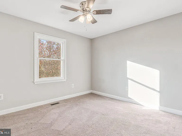 2148 Colonel Way — Photo 24