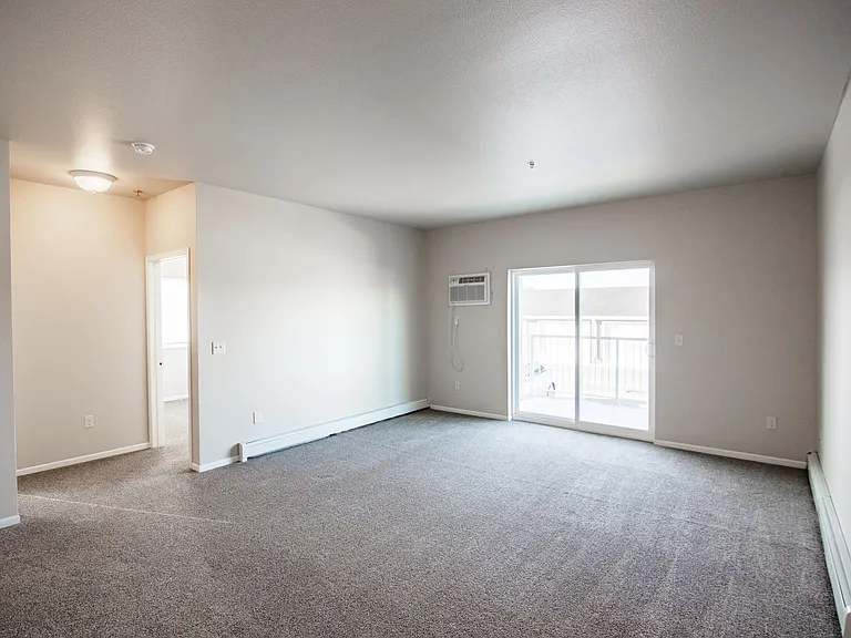 Eaglebrook at Prairie Grove Apartments — Photo 10