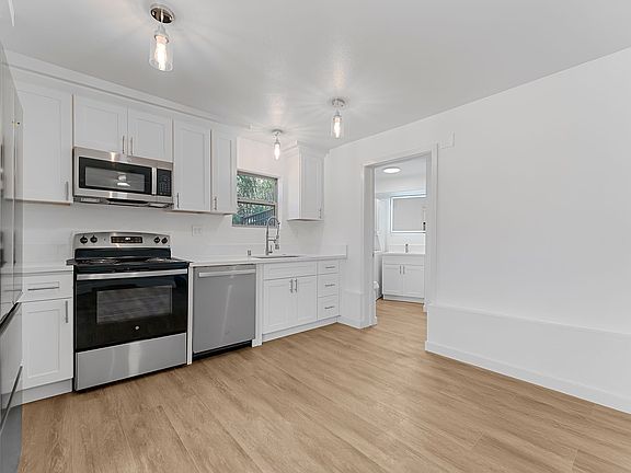 5th image of 3212 Hamilton Way APT 10