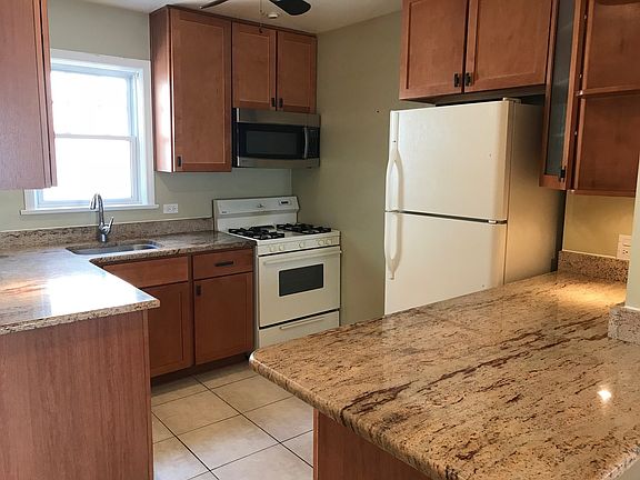 3rd image of 5141 N Natoma Ave