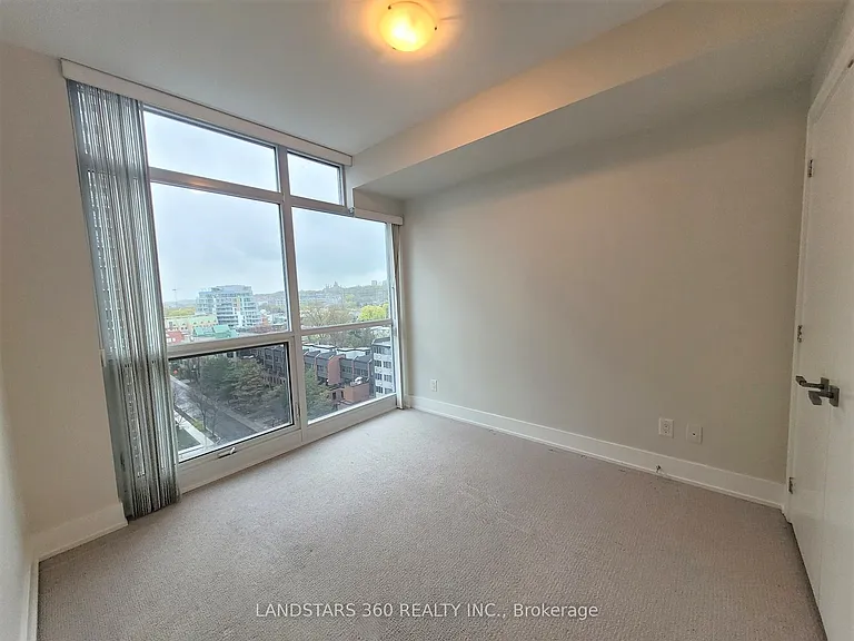 170 Avenue Rd #905 — Photo 8