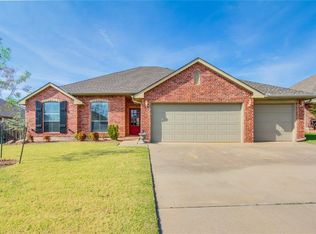 335 Bozeman Trl, Edmond, OK 73003