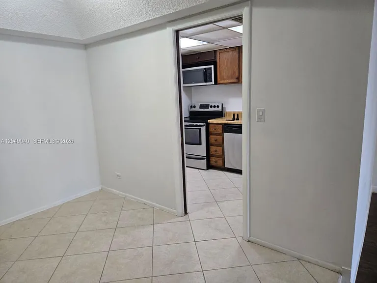 3690 Inverrary Dr #2Q — Photo 7