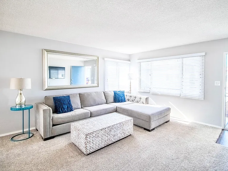 1157 Emerald St — Photo 4