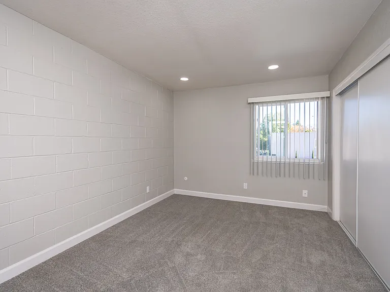 1 Bedroom Bedroom