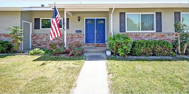 1st image of 621 Glenwood Pl