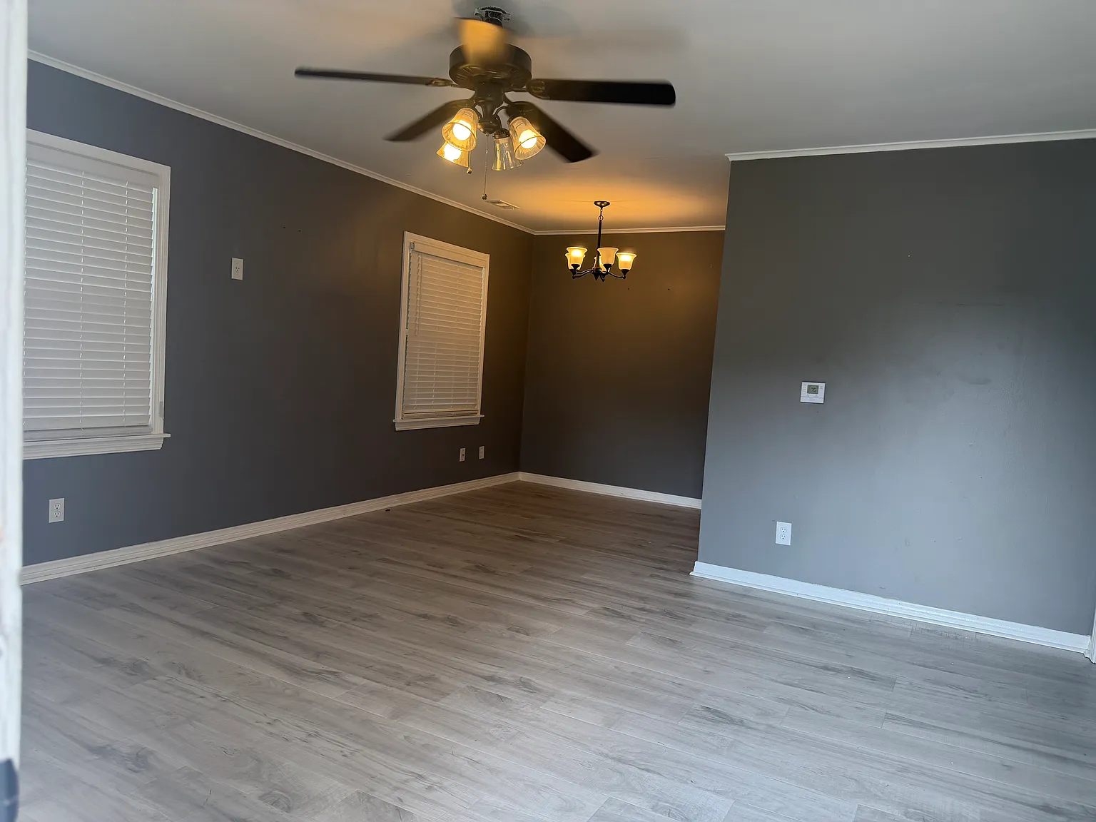 1614 N Oakland Ave — Photo 3