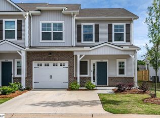 322 Hollenbeck Pl, Greenville, SC 29607