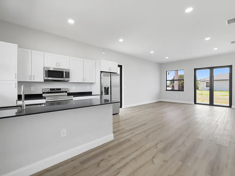8014 Mangrove Cir — Photo 22