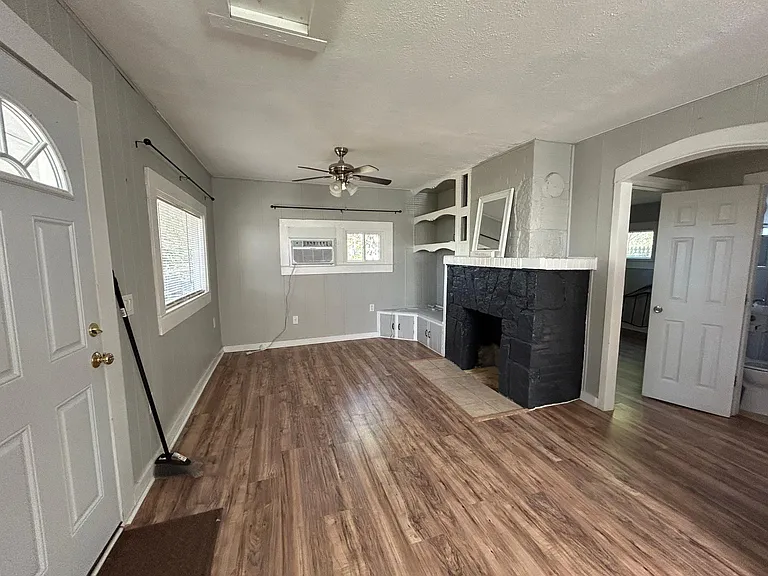 211 Vance St — Photo 11