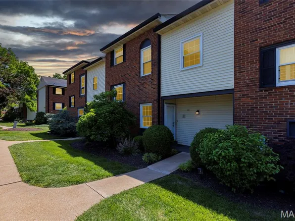 118 Conway Cove Dr, Chesterfield, MO 63017