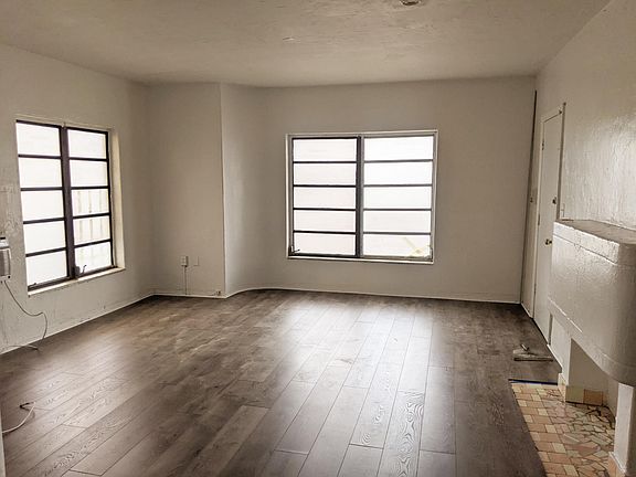 2nd image of 612 16th St APT 5