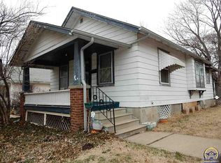 562 SE Gray St, Topeka, KS 66607