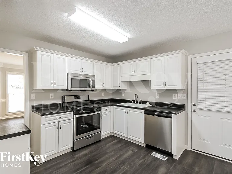 20 Abbey Ln — Photo 8