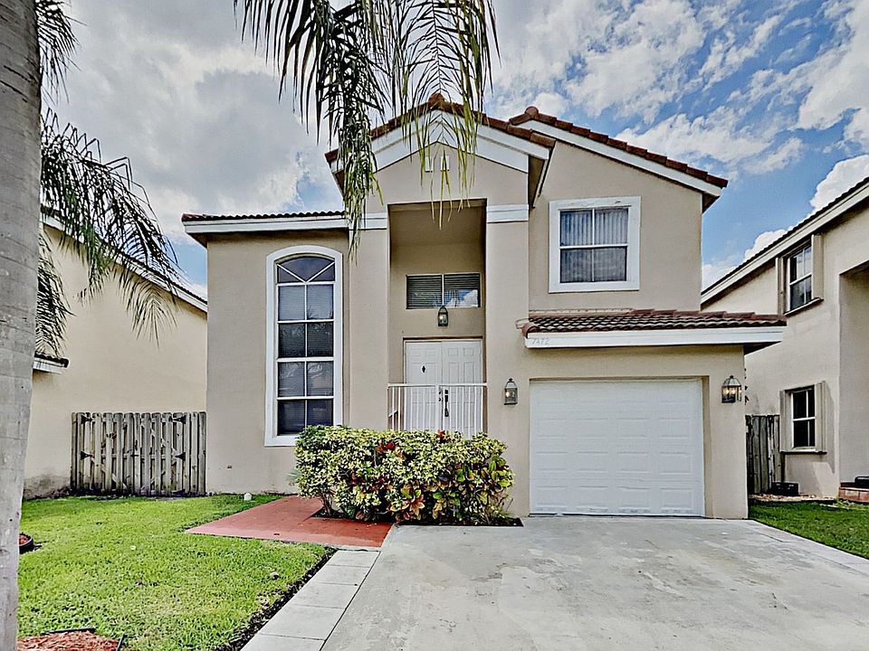 1st image of 7472 Viscaya Cir