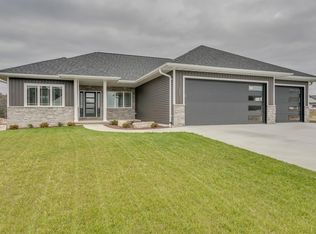 1785 Arbor Gate Ln, De Pere, WI 54115