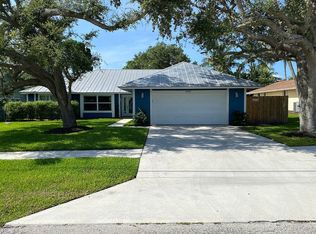 9306 SE Venus St, Hobe Sound, FL 33455