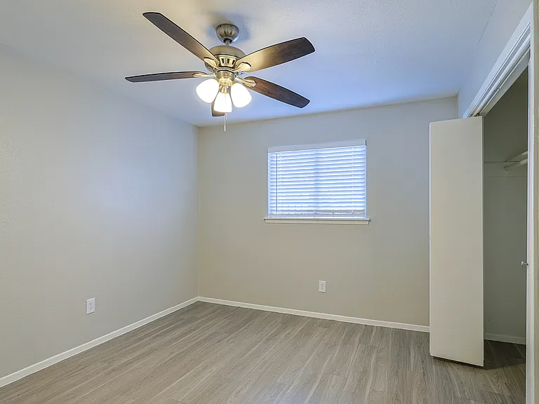 3138 Manor Rd #101 — Photo 4