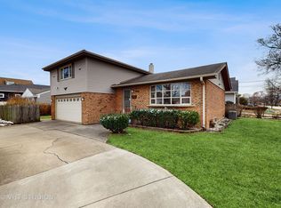 1127 Garden St, Park Ridge, IL 60068