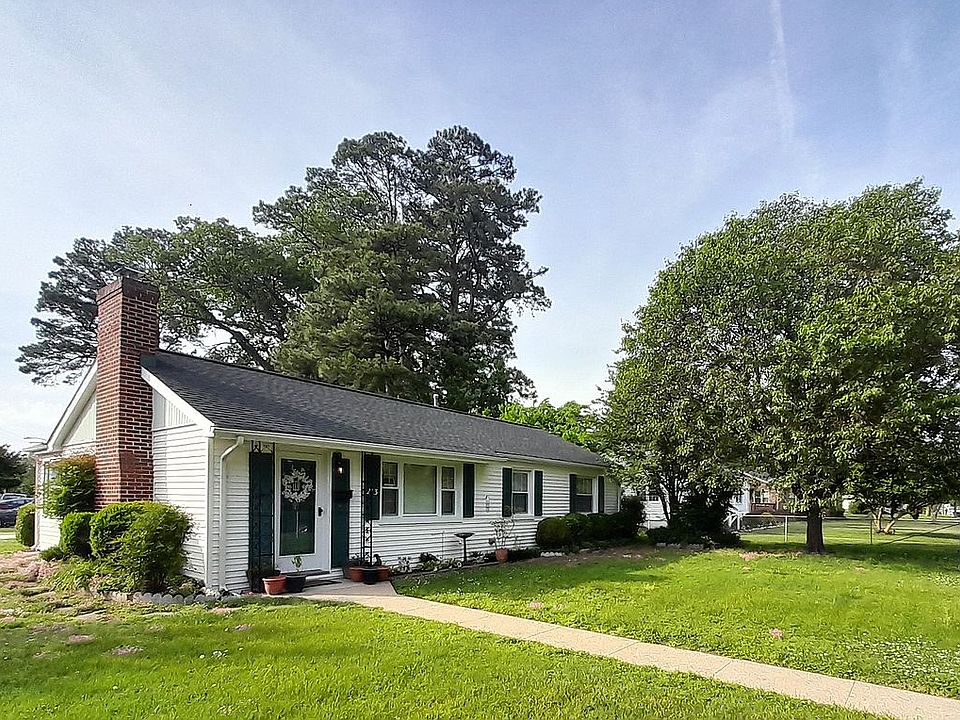 1st image of 213 Village Pkwy