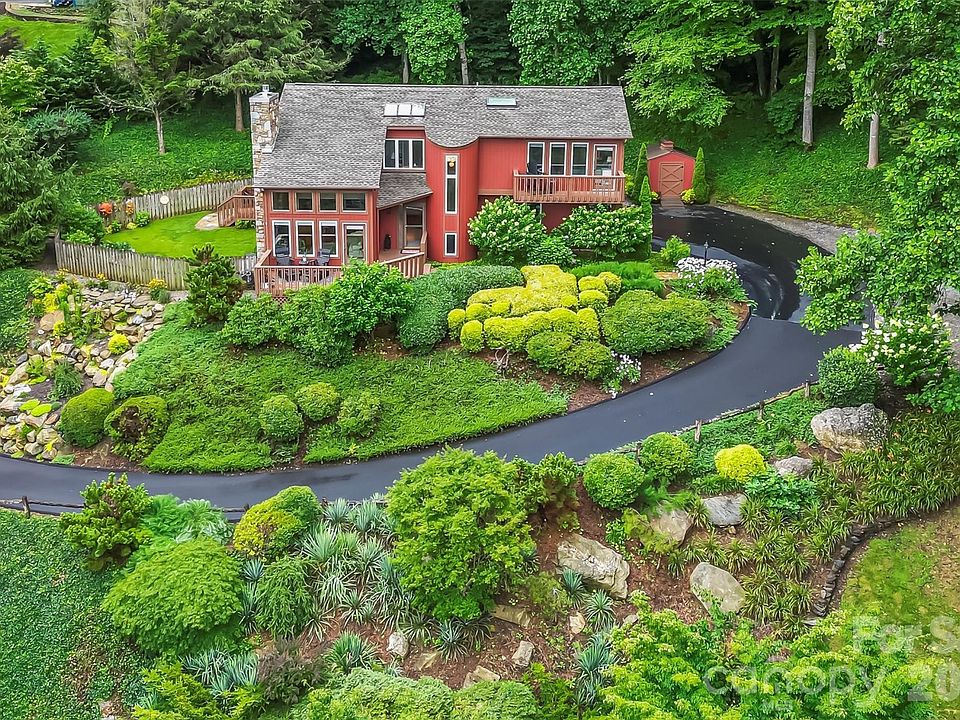 1st image of 121 Stonecrest Dr