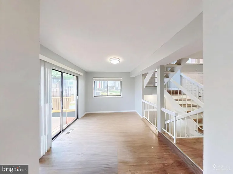 18428 Point Seneca Pl — Photo 21