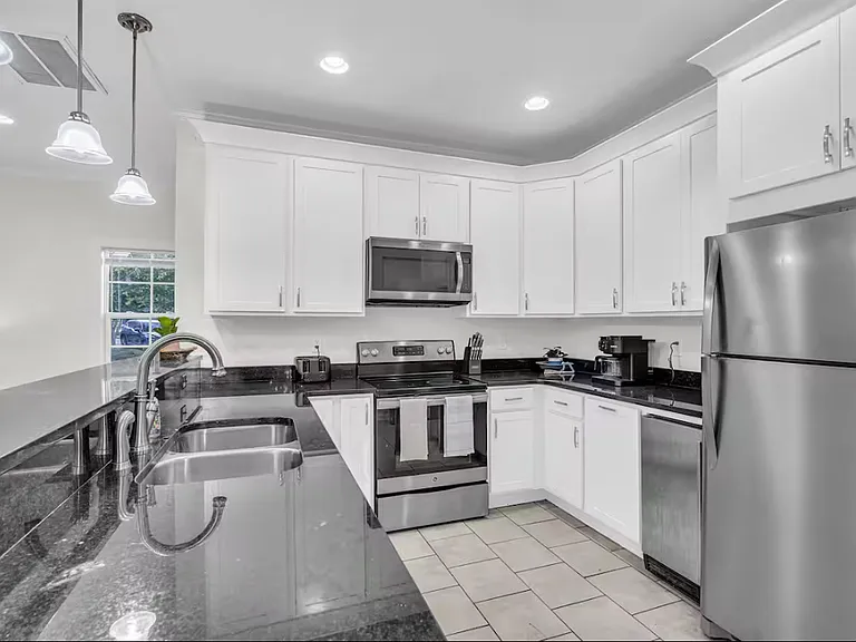 203 Worley St — Photo 10