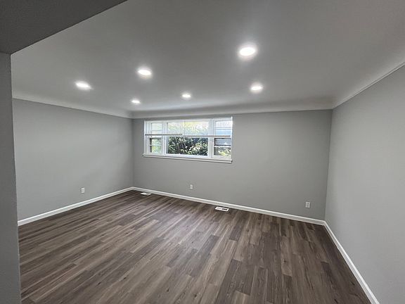 2nd image of 2833 Noble Rd APT 4