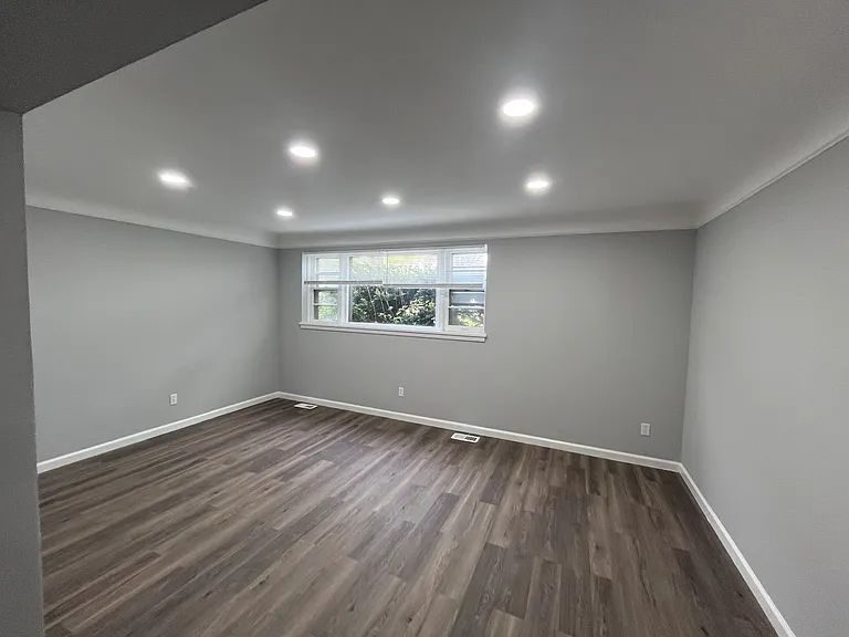 2833 Noble Rd #3 — Photo 2