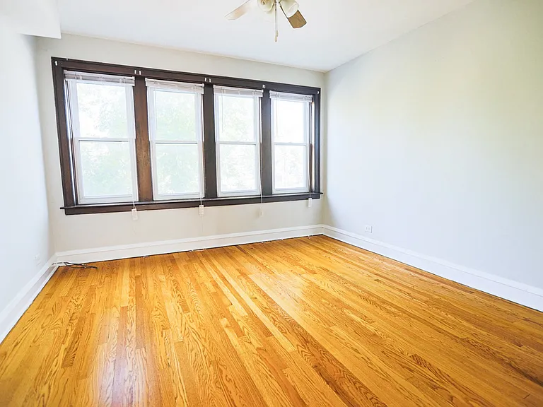 5348 N Wolcott Ave — Photo 6