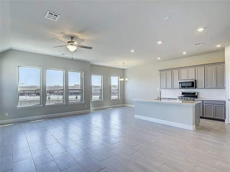 5518 Liberty Dr — Photo 6