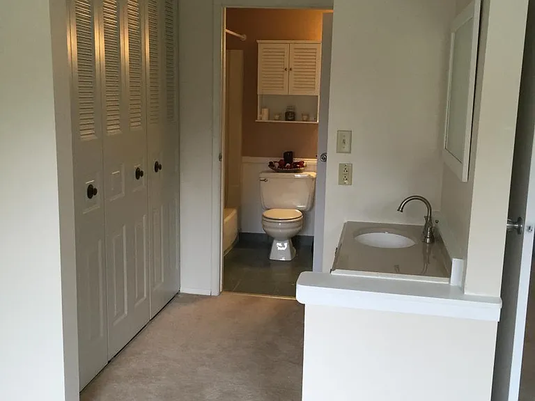 348 Scott Ln — Photo 10