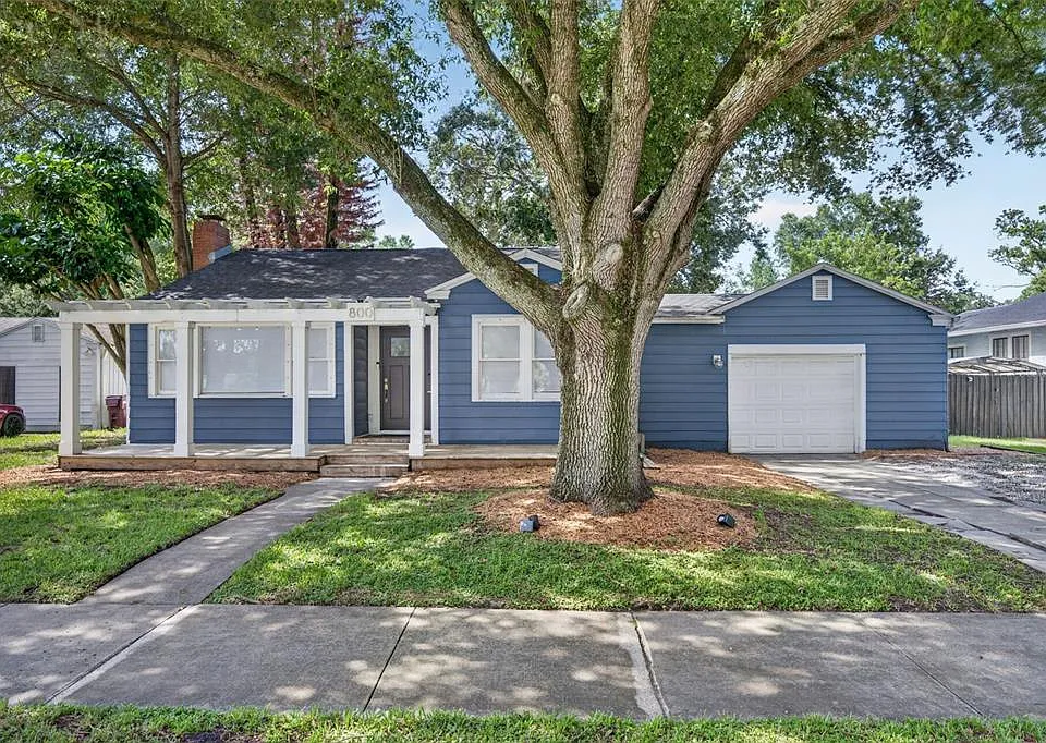 800 W Smith St