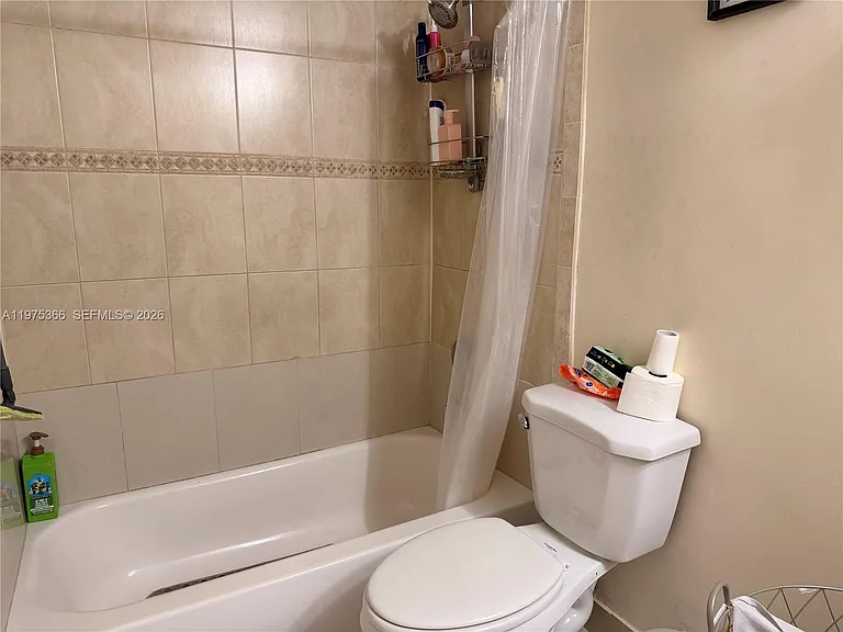 1800 SW 81st Ave #1100 — Photo 17