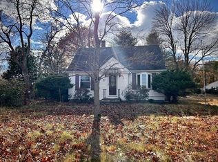 29 John Dee Rd, Sterling, MA 01564