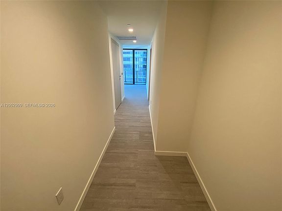 3rd image of 1000 Brickell Plz #3309