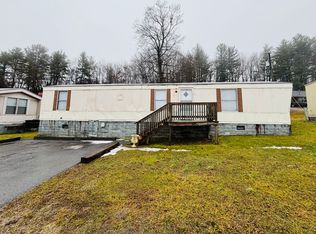 Mobile Home, Christiansburg, VA 24073