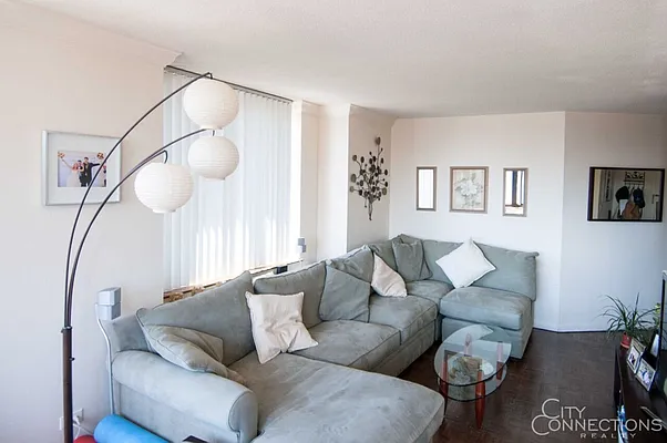 Rented by City Connections Realty | media 31