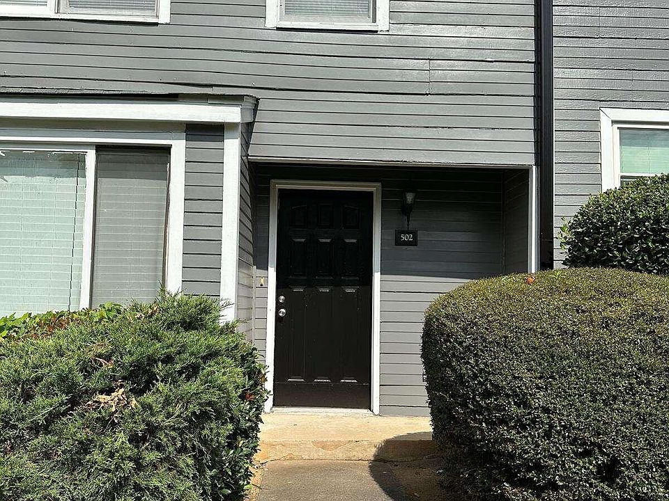 1st image of 502 Oakmont Ln