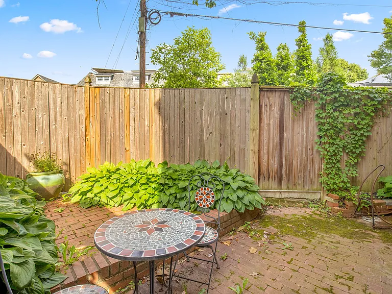 3909 Watson Pl NW — Photo 12