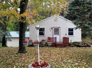 13454 Webster Rd, Bath, MI 48808