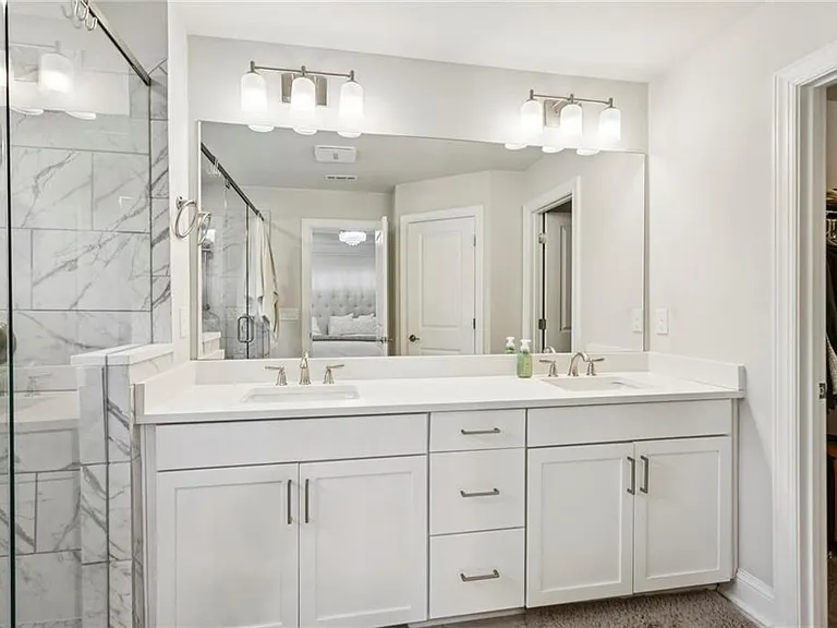 1368 Live Oak Ln — Photo 16