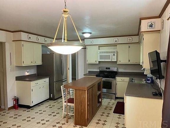 5th image of 6816 Lake Crest Ct
