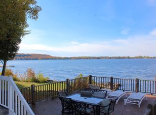 7865 White Cliff Rd, Egg Harbor, WI 54209