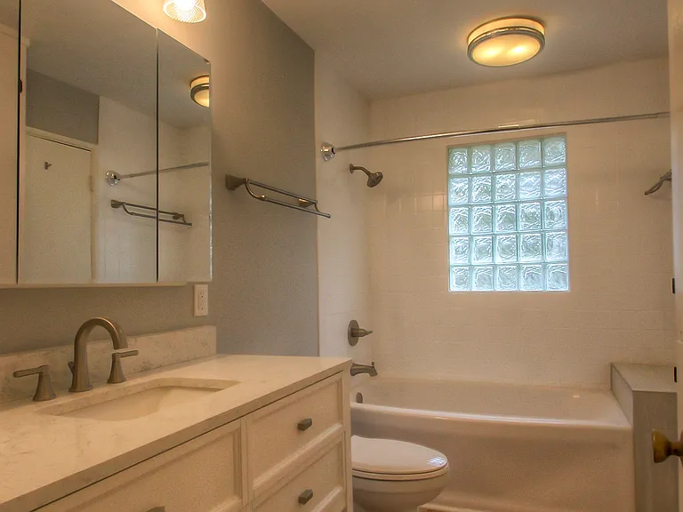 7747 Howe Dr — Photo 27