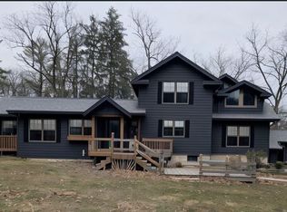 2589 N Shore Dr, Delavan, WI 53115