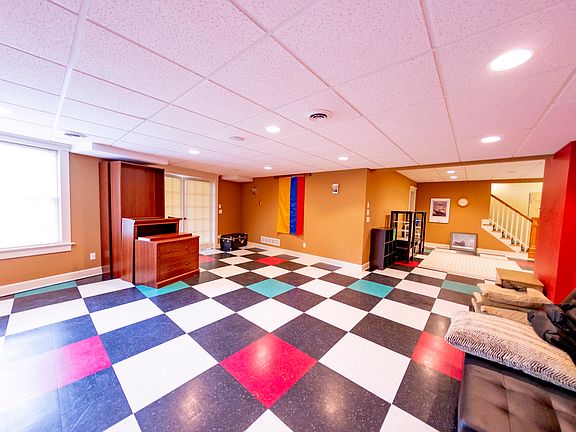 5th image of 2098 Scio Church Ct