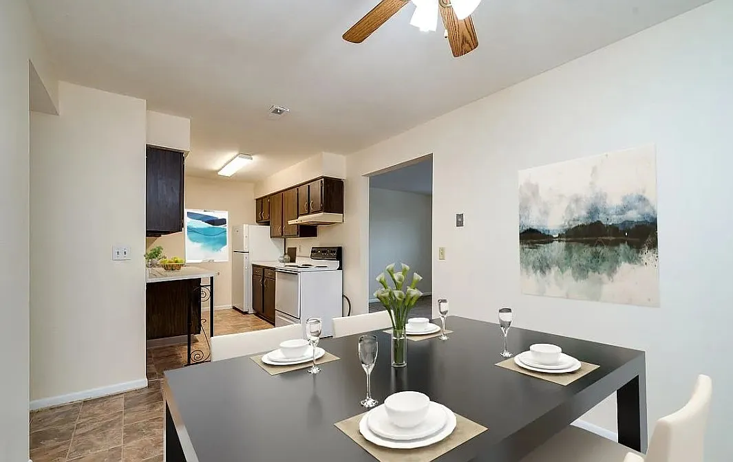 Spring Creek Apartments — Photo 4
