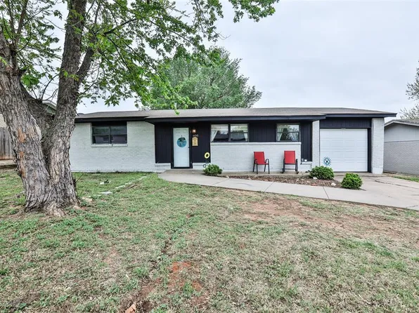 608 SW 15th St, Moore, OK 73160