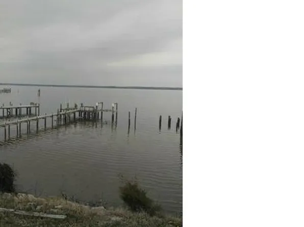 111 Rolling Tide Rd, Jamaica, VA 23079